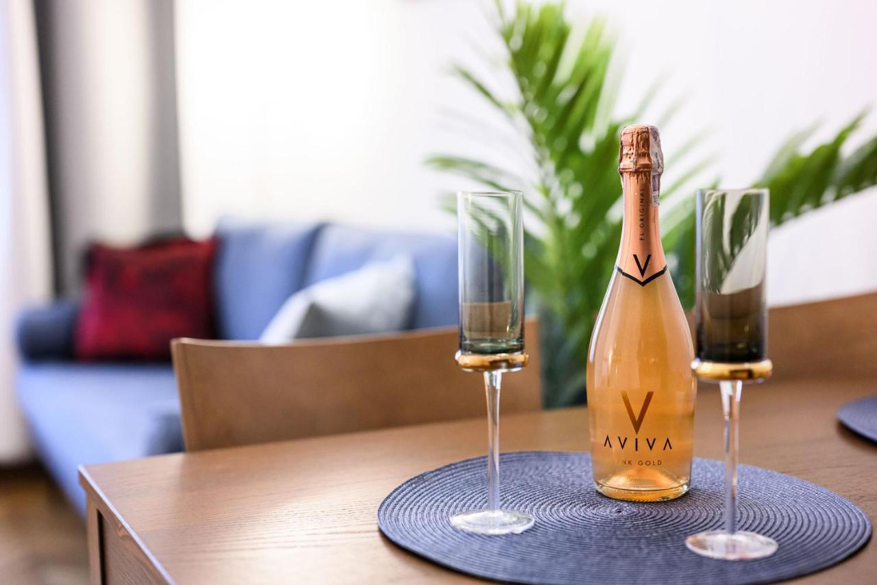 Unique Style Apartments Old Town - 25 Min From The Airport - By Homelike Krasków Εξωτερικό φωτογραφία